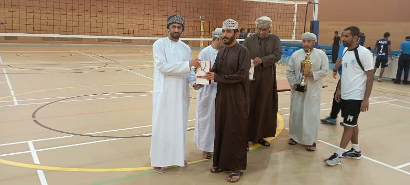 التكريم-2 ￼￼￼￼  الأهلي يتوج بلقب بطولة الكرة الطائرة الرمضانية  بمحافظة ظفار   