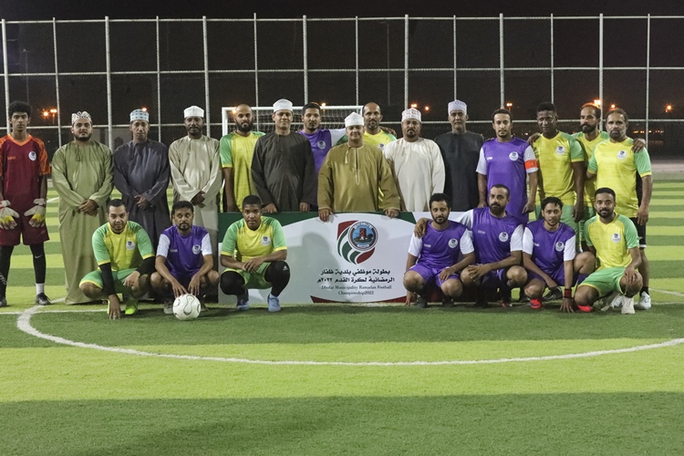 جماعية- فوز وتعادل في افتتاح بطولة موظفي بلدية ظفار لكرة القدم الرمضانية