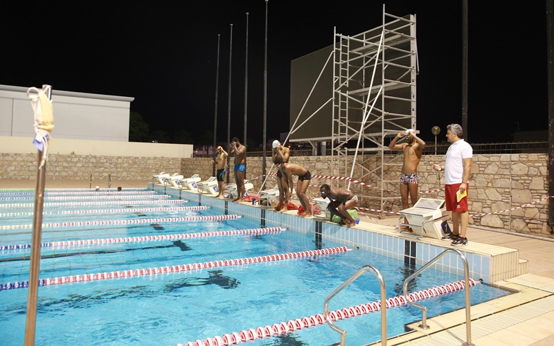 مدرب-المنتخب- السباحة العمانية تطلق برنامج "الطريق الى أولمبياد باريس￼￼￼￼"￼￼￼￼  
