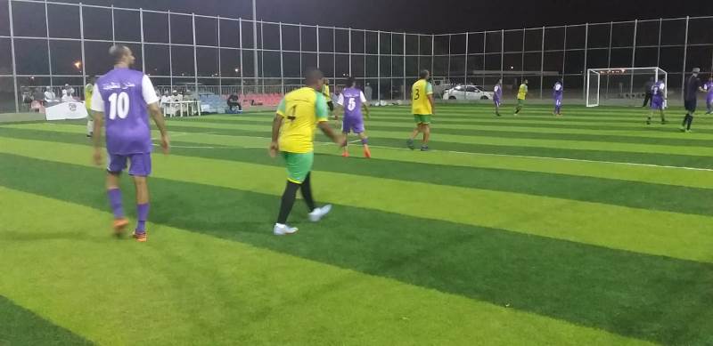 من-المباراة فوز وتعادل في افتتاح بطولة موظفي بلدية ظفار لكرة القدم الرمضانية