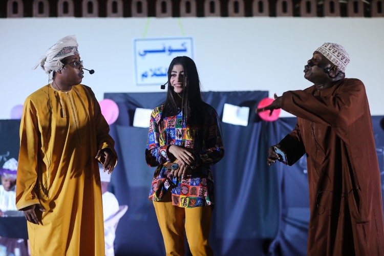 مسرح-4 شامس النوبي من عائلة فنية شامخة وكبيرة في سلطنة عمان