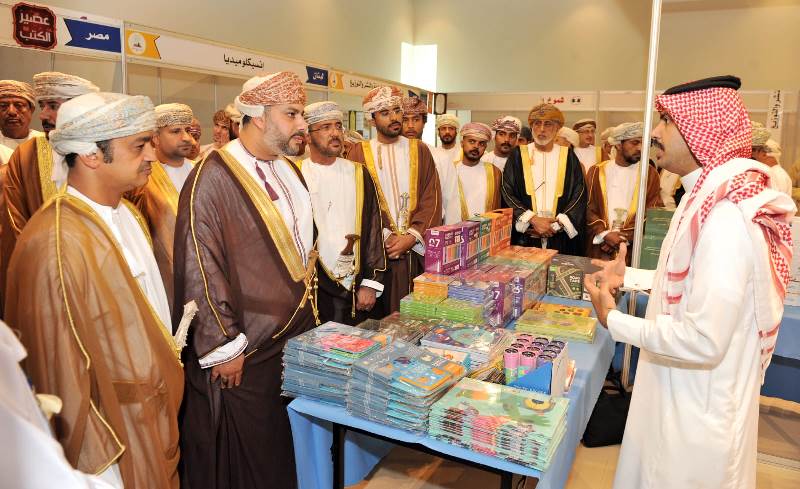 الكتاب-1 افتتاح معرض صلالة للكتاب الثاني عشر في محافظة ظفار