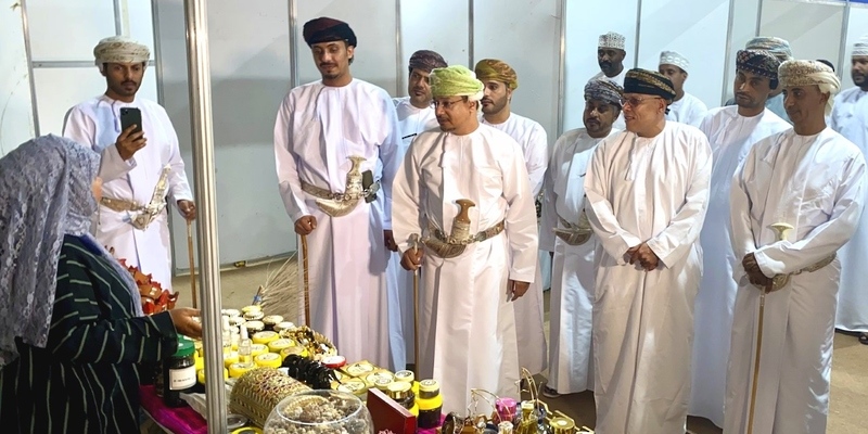 حرف-عمان افتتاح معرض ( حرف عمان ) بقرية سمهرم السياحية