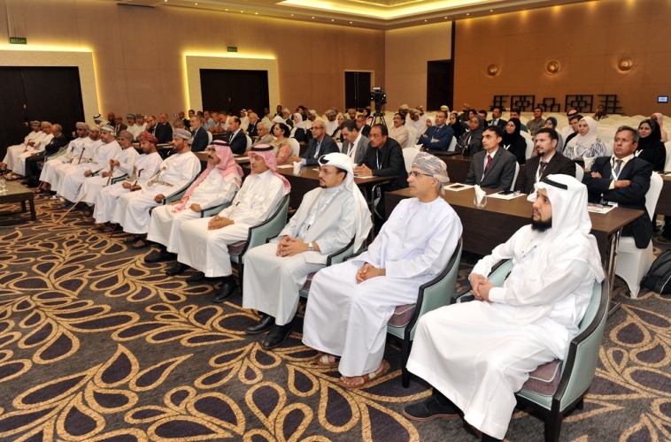 الجمعية-العربية-1 محافظ ظفار يفتتح مؤتمر الجمعية العربية للجراحة العصبية الثالث عشر  