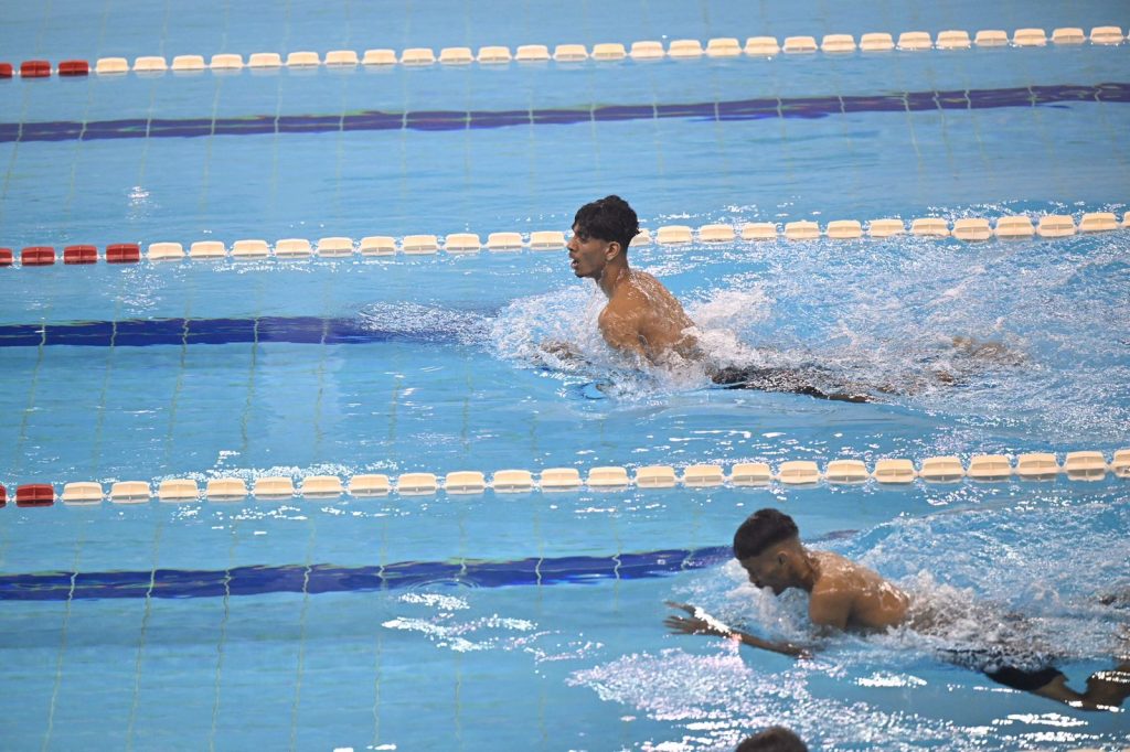 من-منافسات-البطولة-1024x682 صلالة بطل السباحة القصيرة بمحافظة ظفار والنصر وصيفاً￼￼￼￼  