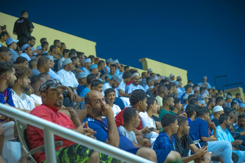 بطولة-1 وسط حضور جماهير تواصل منافسات بطولة كأس العامرات لكرة القدم