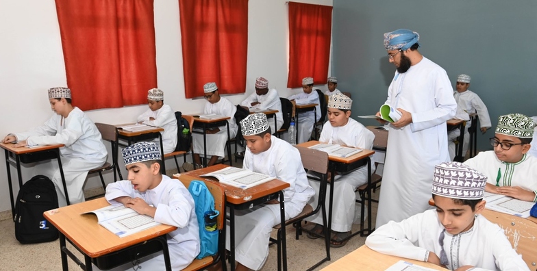 يوم-المعلمين سلطنة عمان تحتفي بيوم المعلمين العالمي