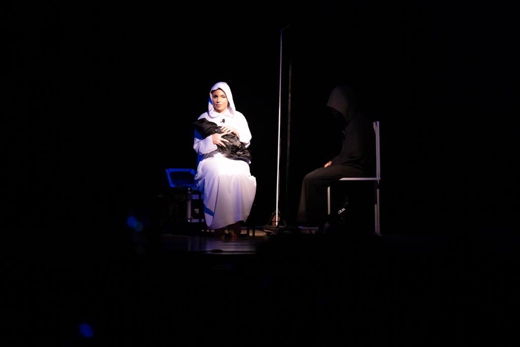 من-العرض انطلاق مهرجان ظفار المسرحي 2022م      