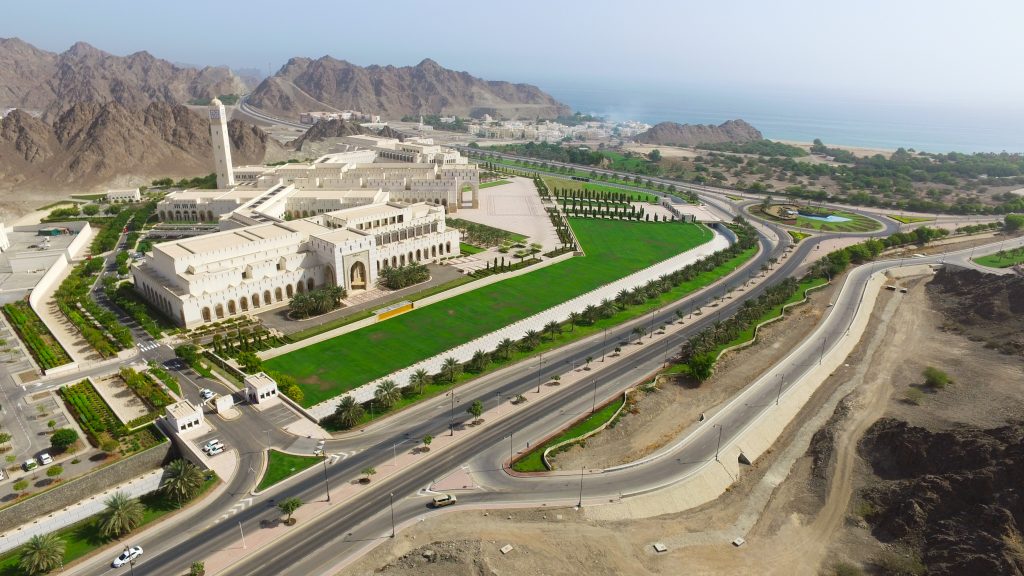 مواصلة-1024x576 سلطنة عمان تحتفل بعد غدا بالعيد الوطني الـ ￼￼￼￼52￼￼￼￼ المجيد