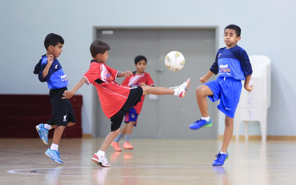 مهرجان-القدم-1 تواصل بطولة مهرجان مشجعي كرة القدم لمدارس محافظة مسقط￼