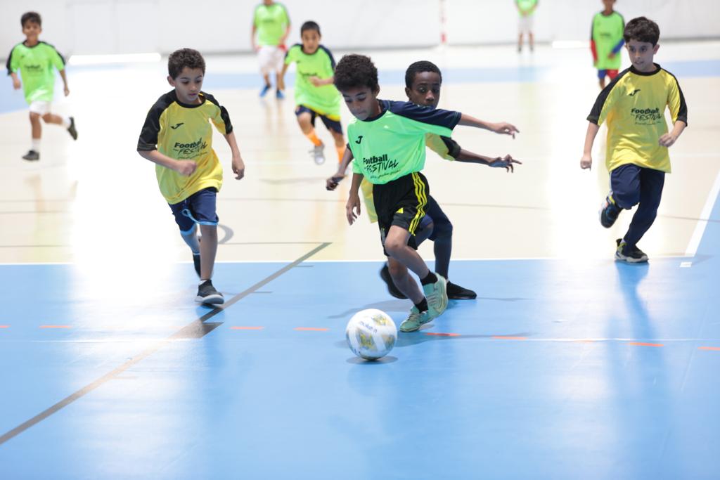 مهرجان-القدم-4 تواصل بطولة مهرجان مشجعي كرة القدم لمدارس محافظة مسقط￼