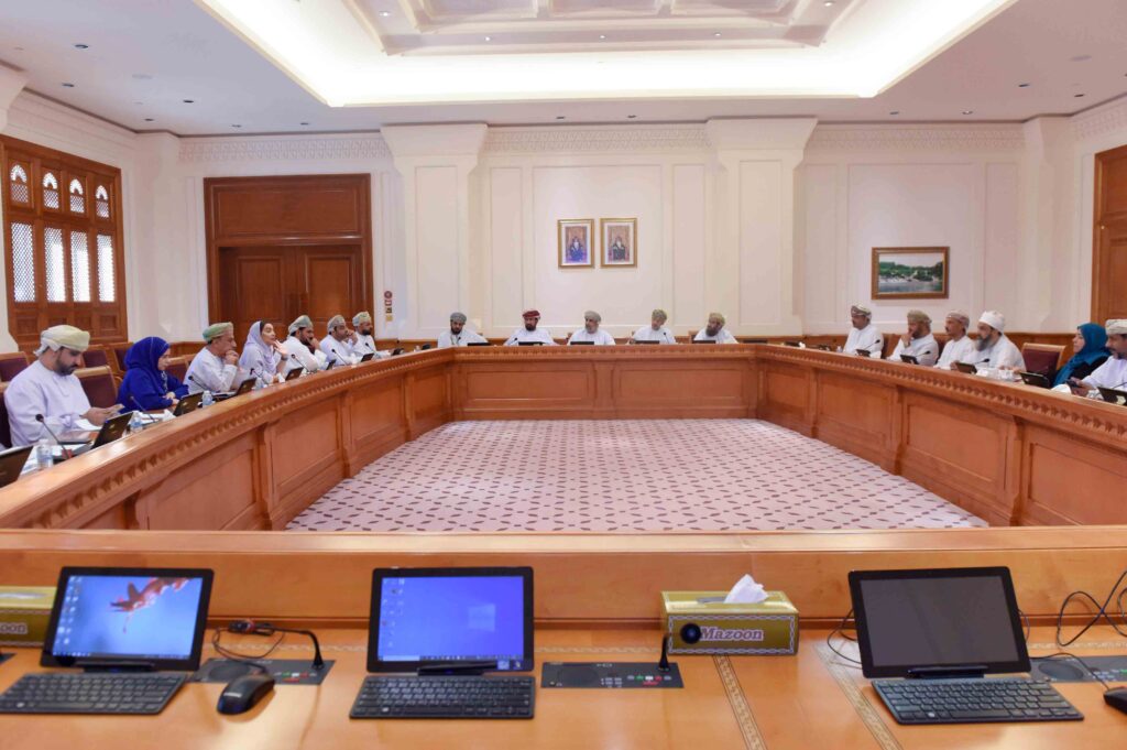 لجنة-الشباب-2-1024x681 "شبابية" الشورى تناقش مشروع قانون العمل