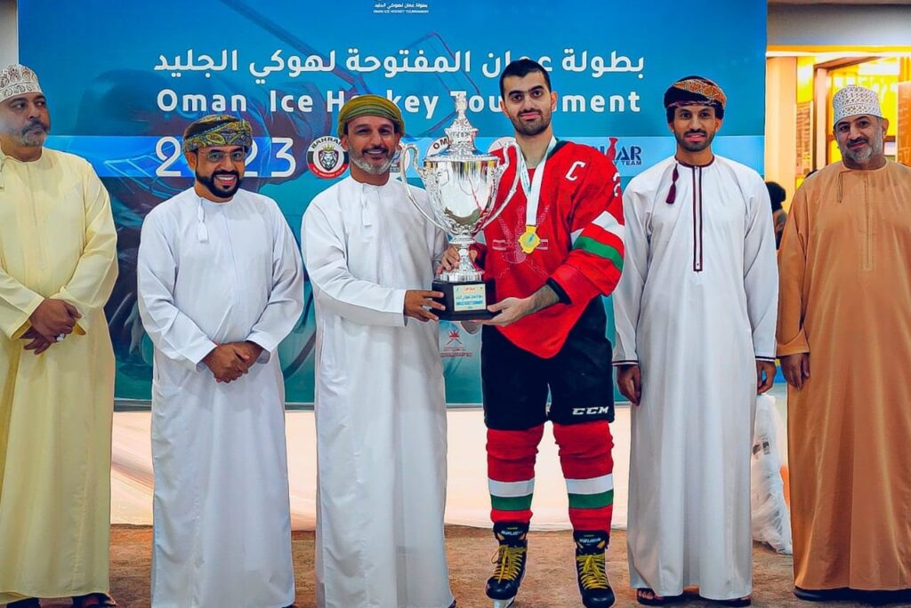 هوكي-الجليد--1024x684 <strong>المنتخب الوطني يحصد لقب بطولة عمان لهوكي الجليد</strong>