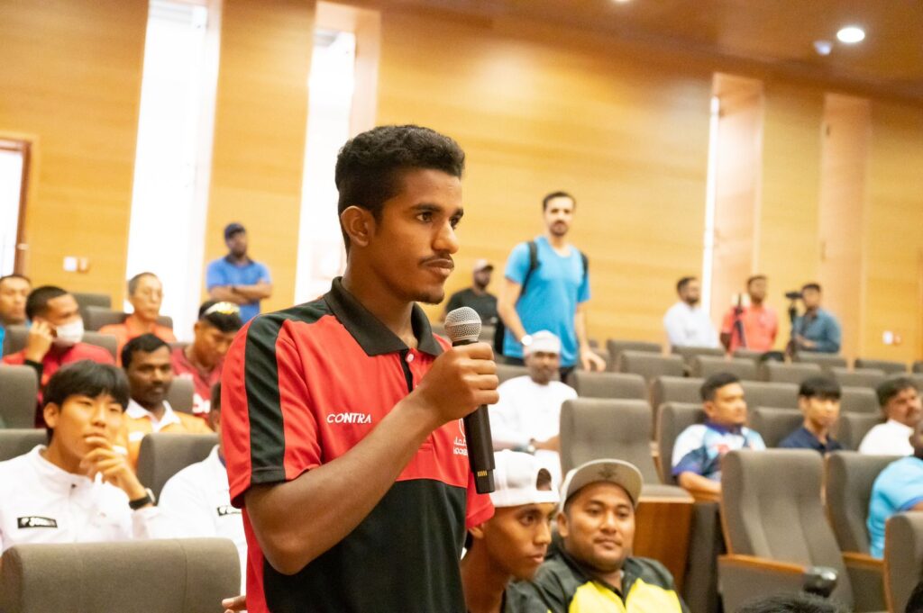 كابتن-منتخب-عمان-1024x681 بمشاركة 10 منتخبات اسيوية غدا انطلاق كأس آسيا للشباب للهوكي بمحافظة ظفار  