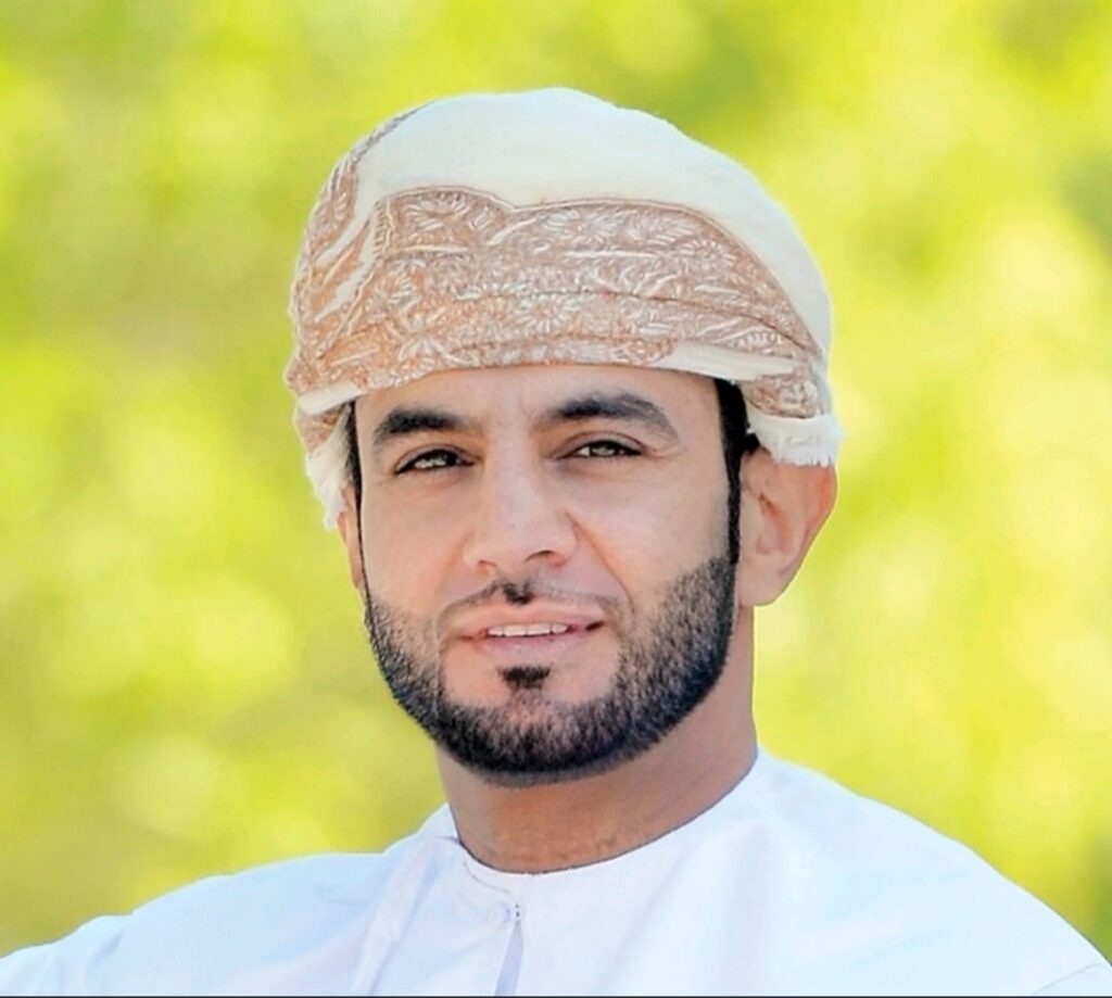 خالد-العدوي-1-1024x919 دراسة حديثة تكشف أساليب إدارة المؤسّسات الصحفيّة في سلطنة عمان في القطاعين العام والخاص