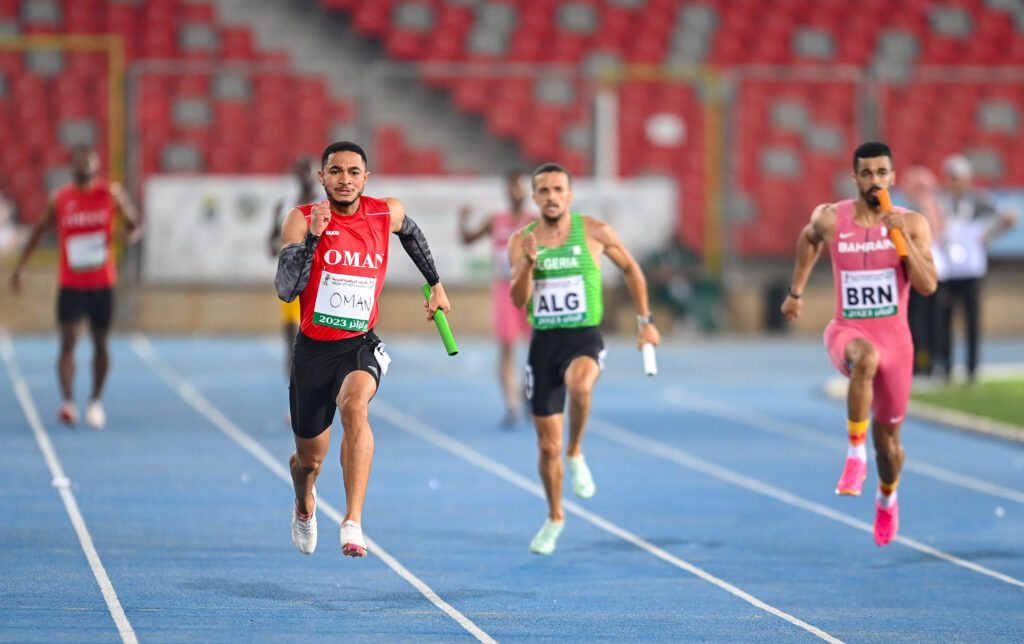 لاعب-منتخبنا-علي-البلوشي-في-سباق-التتابع-1024x644 سلطنة عمان تشارك اجتماع عمومية اتحاد اللجان الأولمبية  