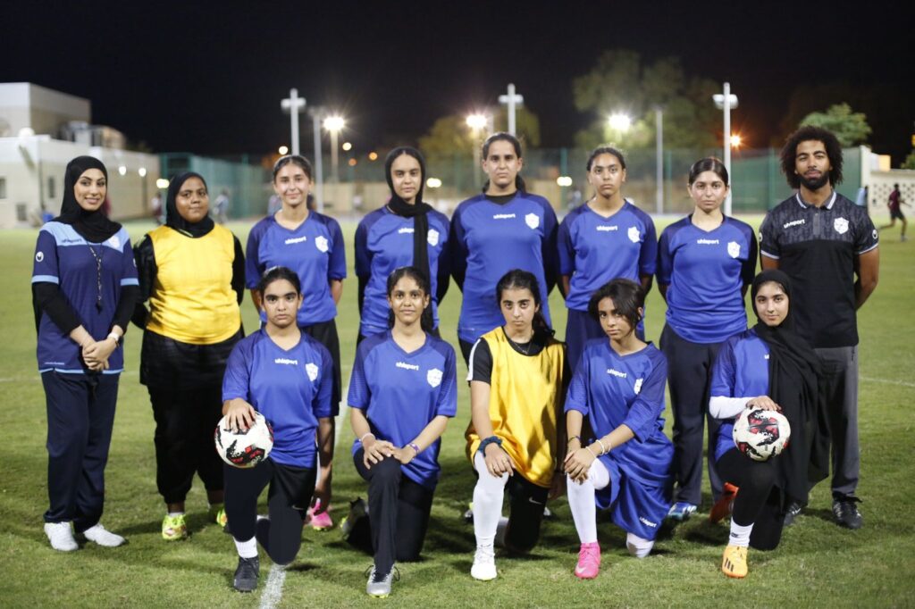 مدرسي-للفتيات-1-1024x682 العلامة الكاملة للذكور والفتيات في افتتاح البطولة المدرسية العربية
