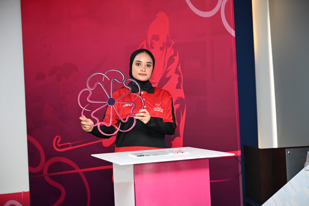 هوكي-النساء-2-1024x683 8 فرق تشارك في بطولة هوكي عمان الدولية للنساء