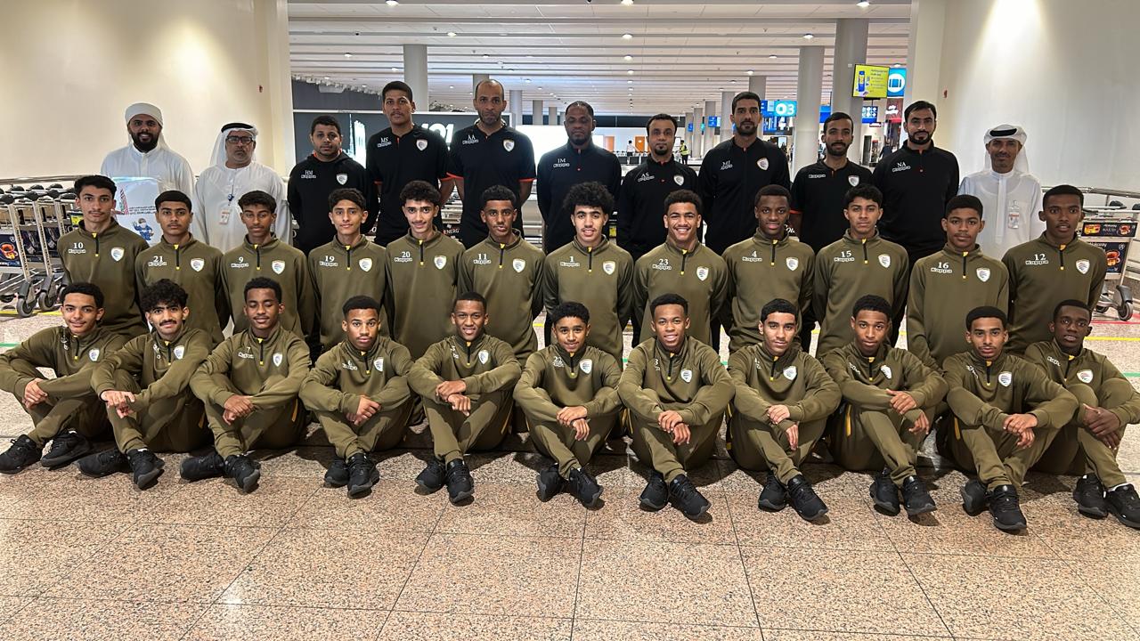 وصول بعثة منتخب القدمر 