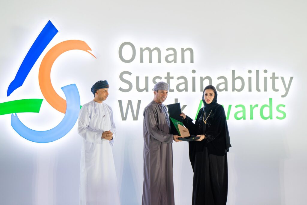 1001201814-1024x683 من خلال مشاركتها في أسبوع عمان للاستدامةعمانتل تبرز دورها في الاستدامة كشركة رائدة رقمية