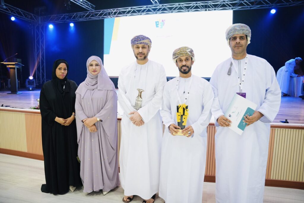IMG_5113-1024x684 تعليمية ظفار تحقق المركز الأول للمرة الثانية في مسابقة أفضل تغطية إعلامية على مستوى سلطنة عُمان