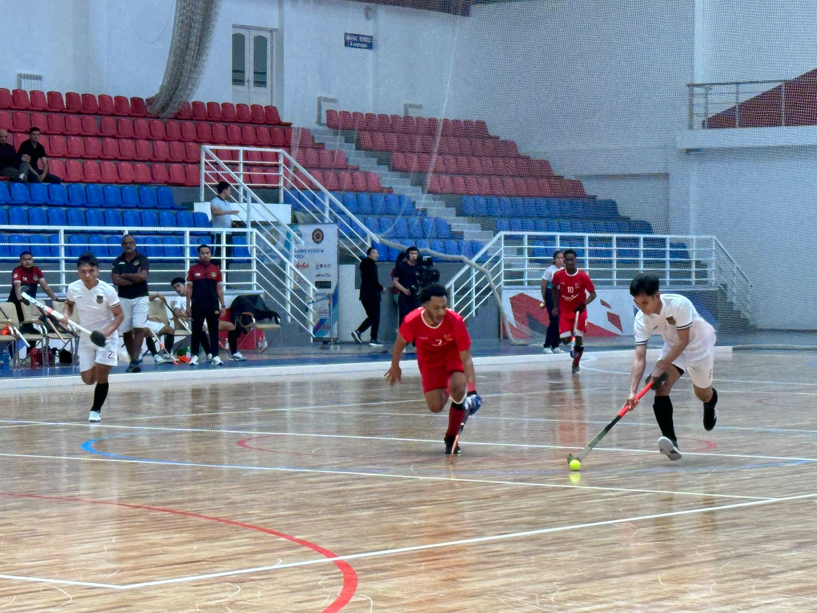 من لقاء منتخبنا مع اندونسيا