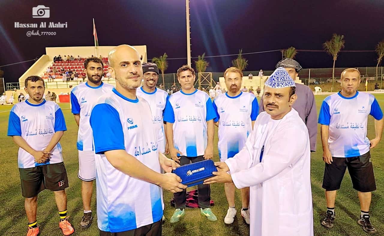 تكريم اللجنة