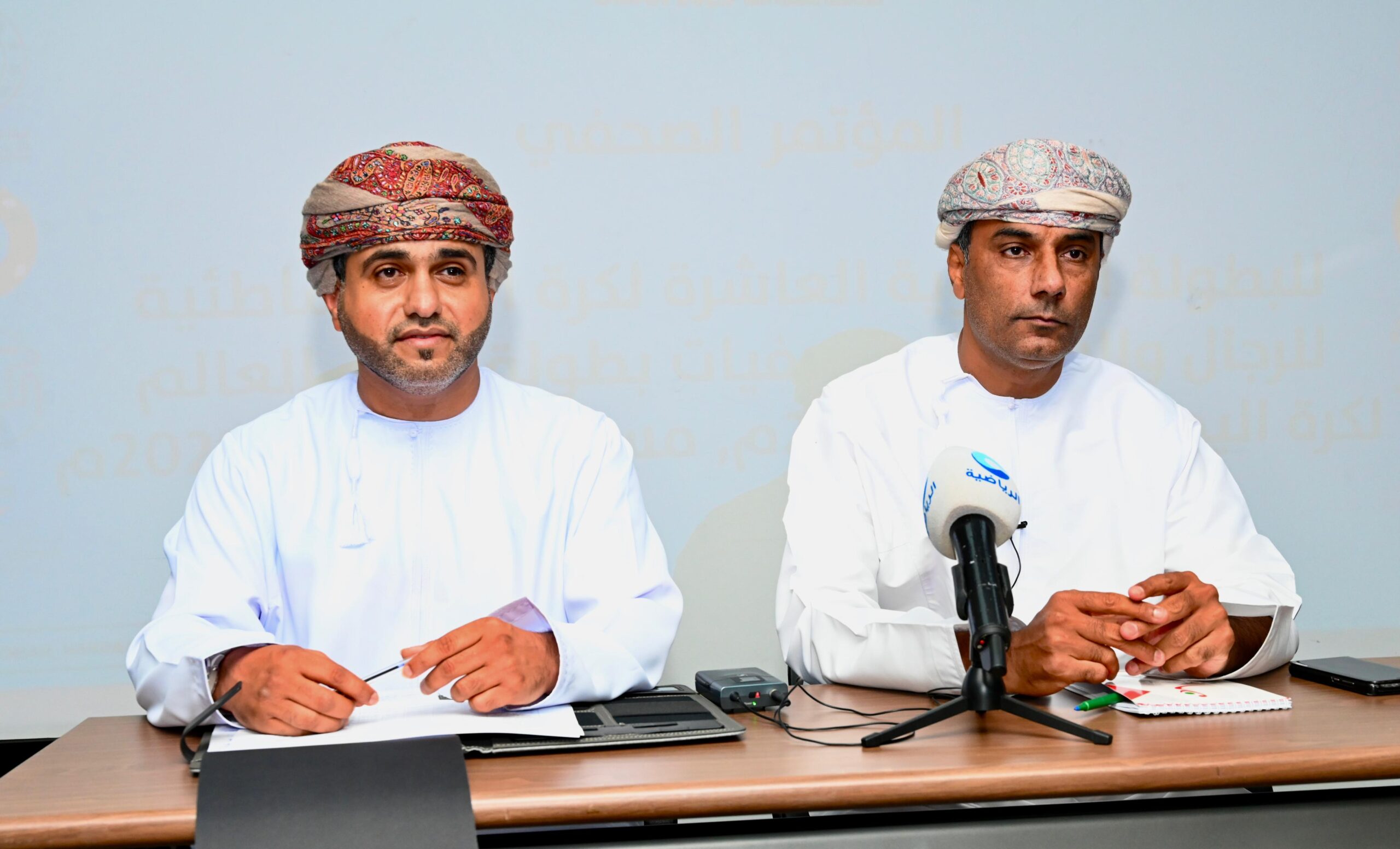 اسيوية اليد scaled