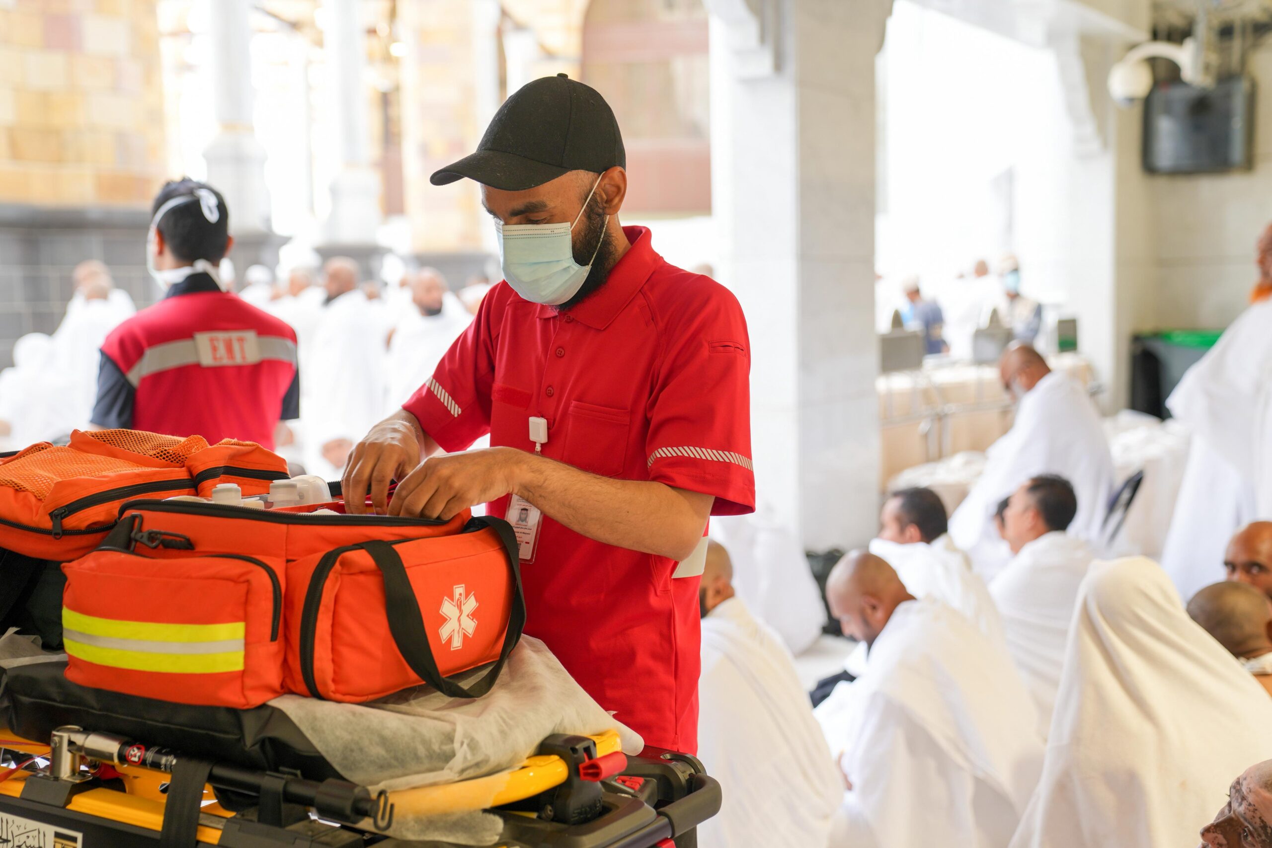 الهلال الأحمر scaled