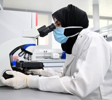 المختبرات 360x320