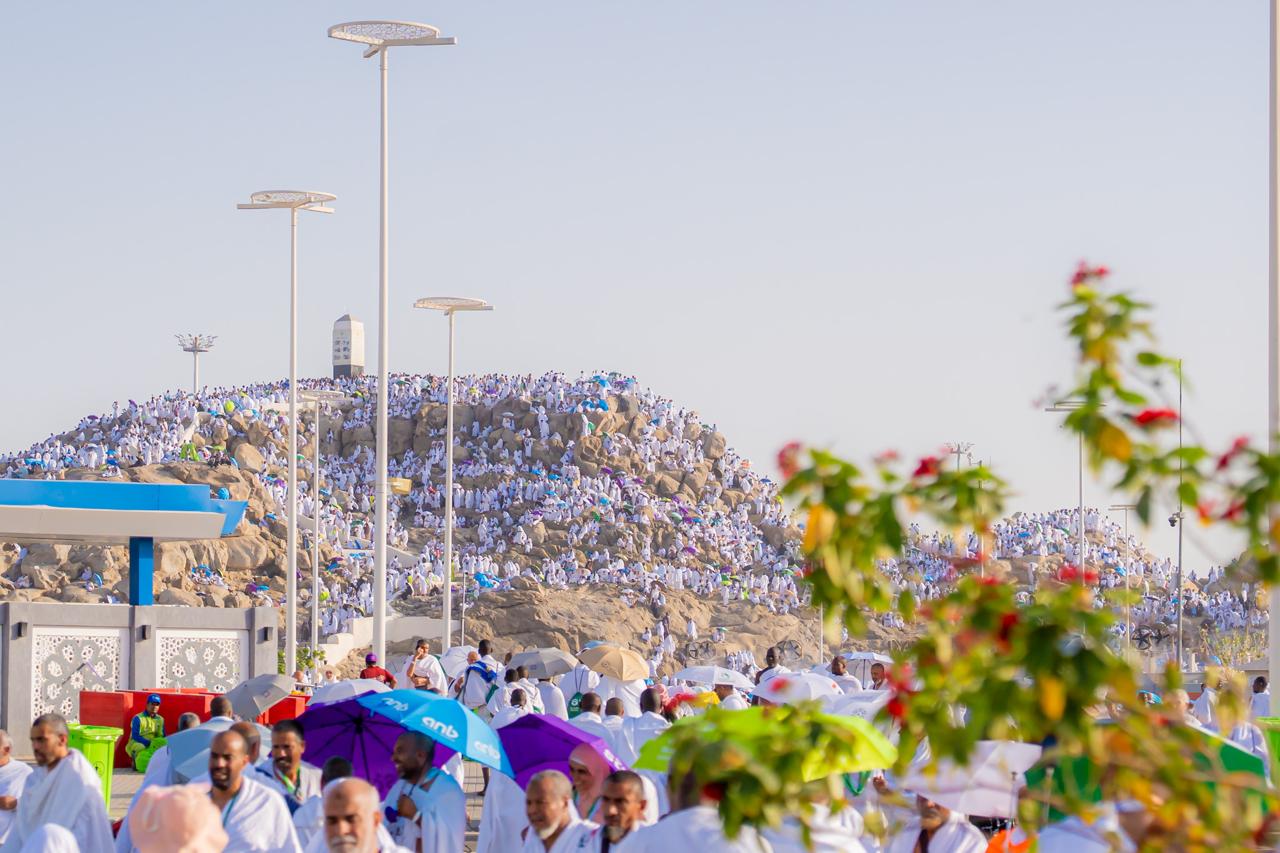 بعثة 1