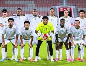 أحمر الشباب