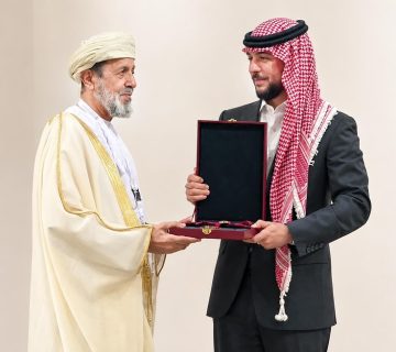 بمكتب 360x320