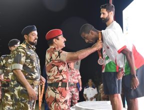 العالم 2