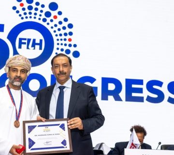 تكريم الدكتور مروان آل جمعة بوسام الاستحقاق 360x320